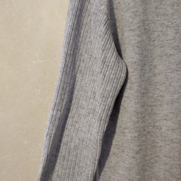 Theory Rib Sleeve Cashmere Cardigan Whale Gray - Picture 3 of 6